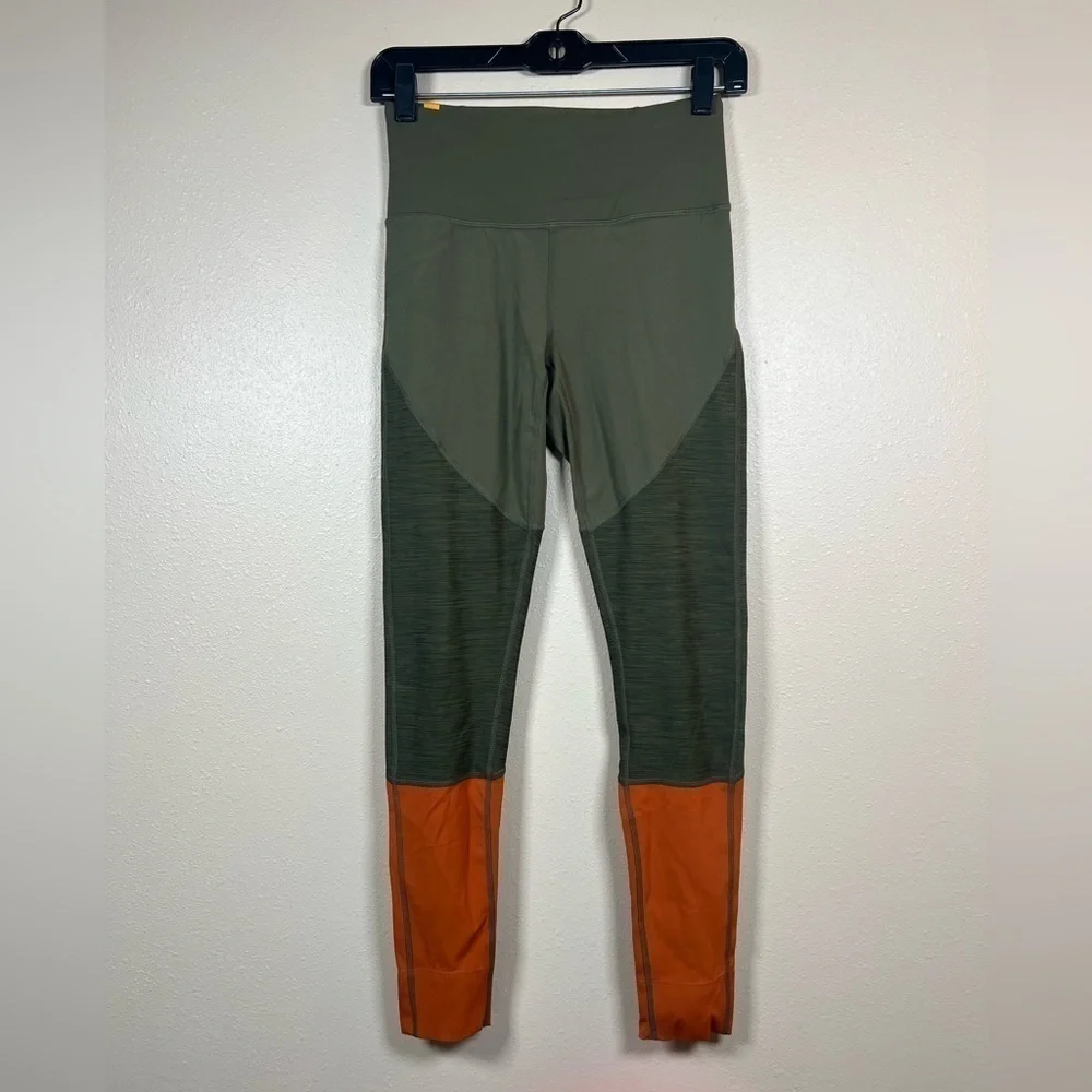 Sorel x Prana Athletic Sports Bra and Matching Leggings Size Small - Picture 3 of 12